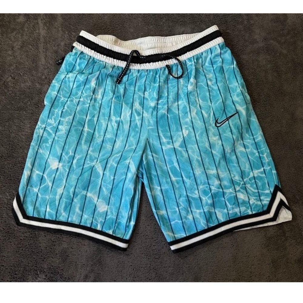 Nike Dri-FIT Basketball Shorts Mens M Blue Water Ripple Pinstripe Athletic 32X8